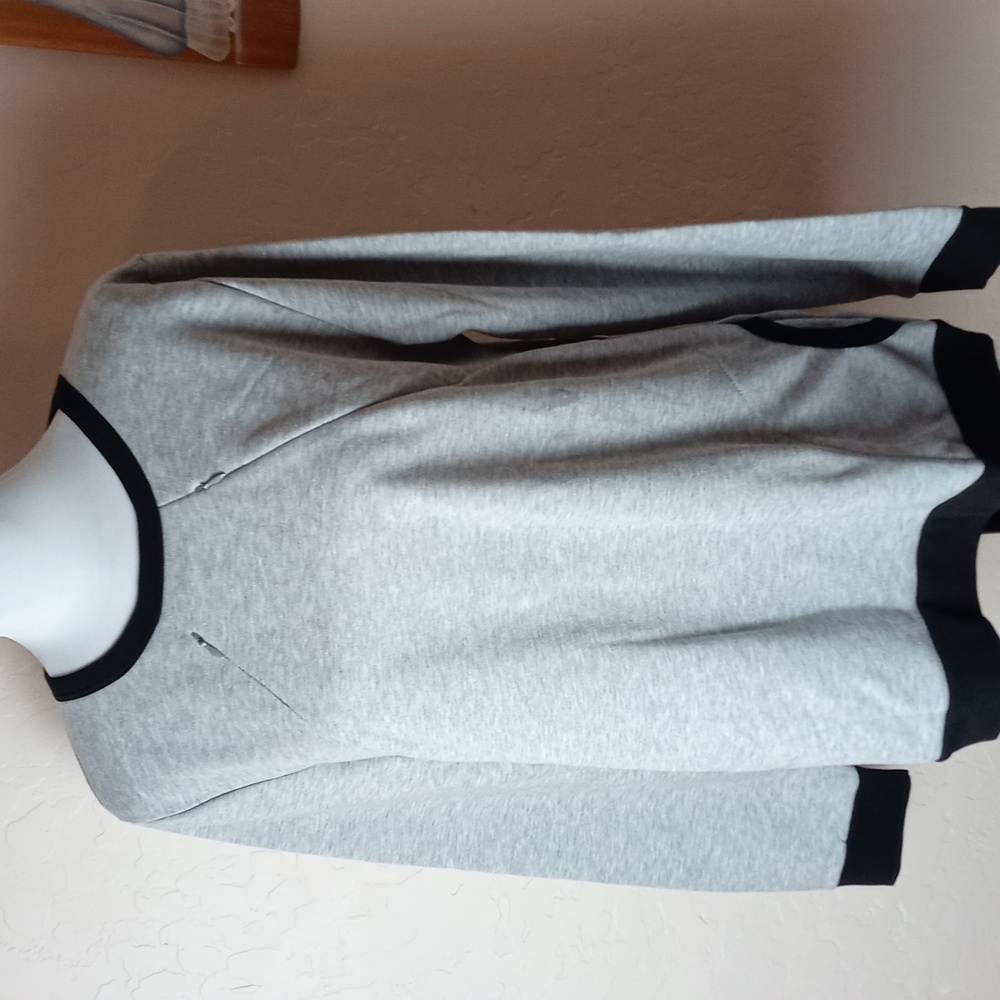 NWT Luvma Belly Nursing Maternity Sweatshirt - Picture 2 of 10
